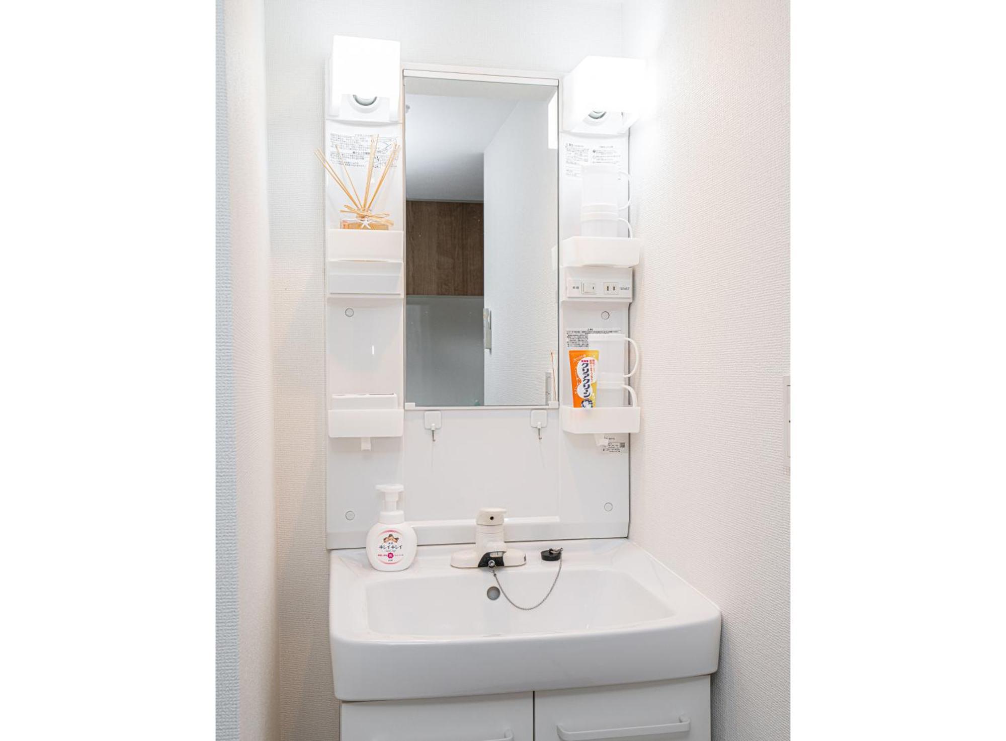 อพาร์ทเม้น Ikebukuro East Exit, Two-bedroom Boutique Ment *